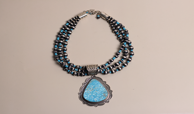 Happy Piasso Beaded Pendant Necklace Set
