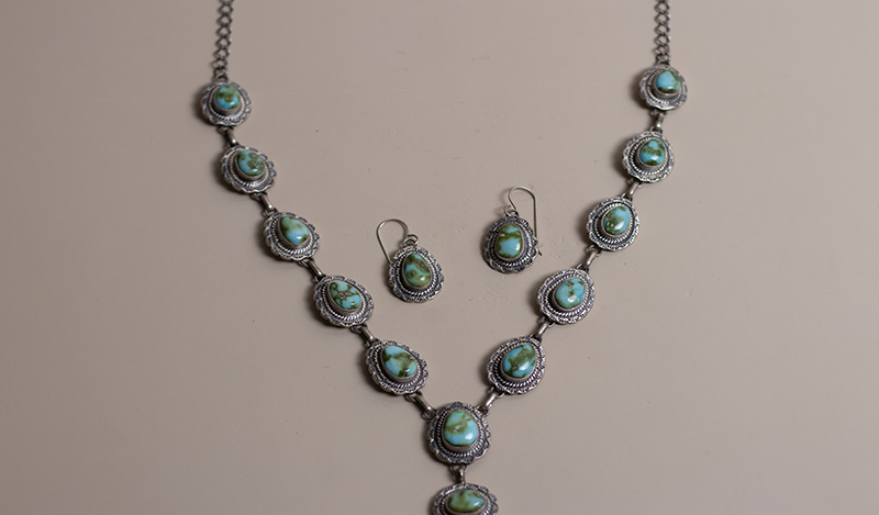 Sonoran Gold Lariat Necklace Set