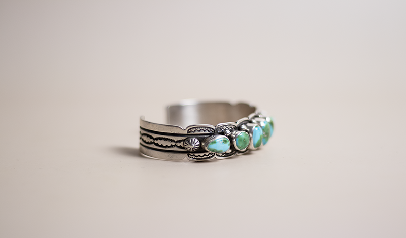 7 Stone Oval Sonoran Gold Cuff