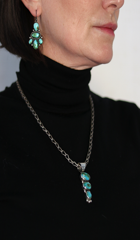 Silver V chain