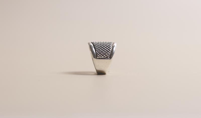 Hand Etched Diamond Design Cigar Band