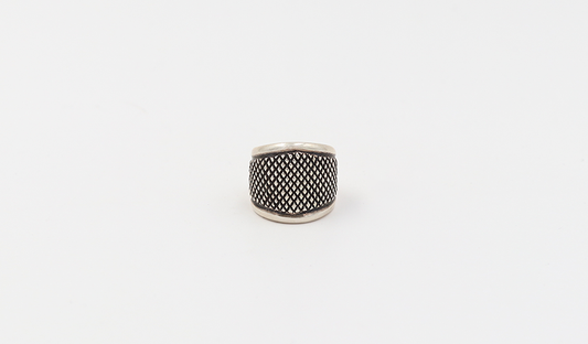 Hand Etched Diamond Design Cigar Band