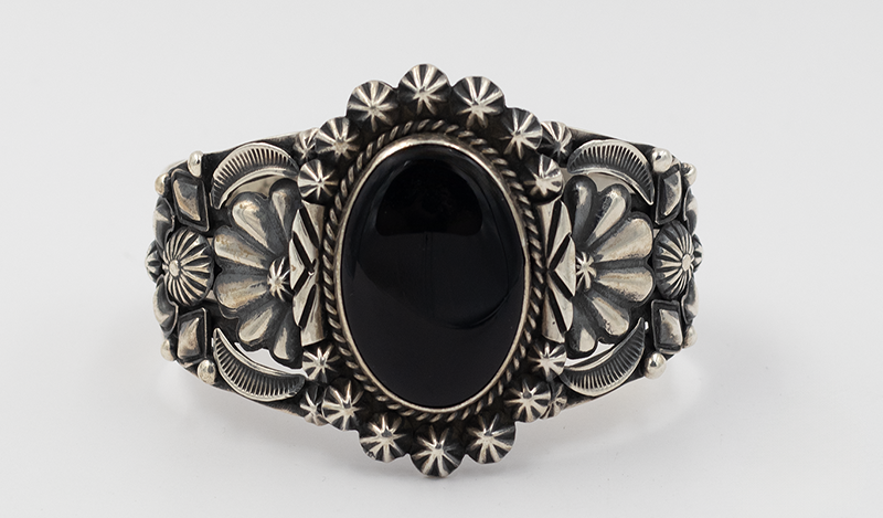 Onyx Wonderwoman Cuff