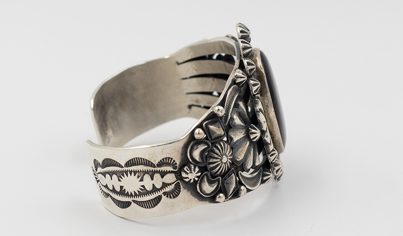Onyx Wonderwoman Cuff