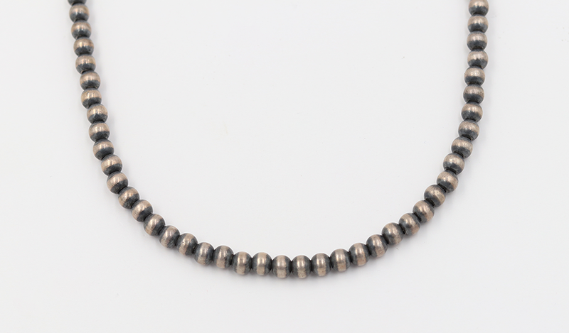 20" 7mm Navajo Pearls