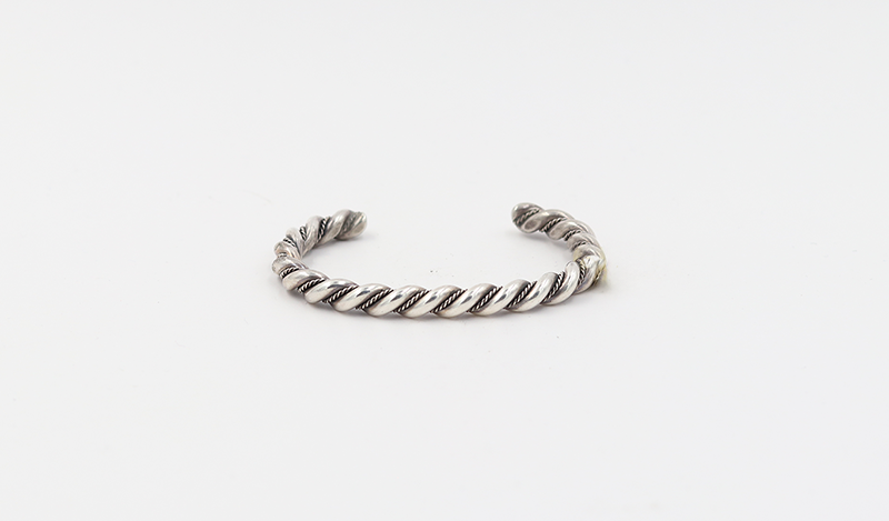 Double Twistwire Cuff