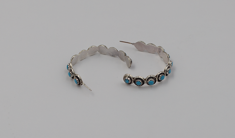 Scalloped Zuni Hoops