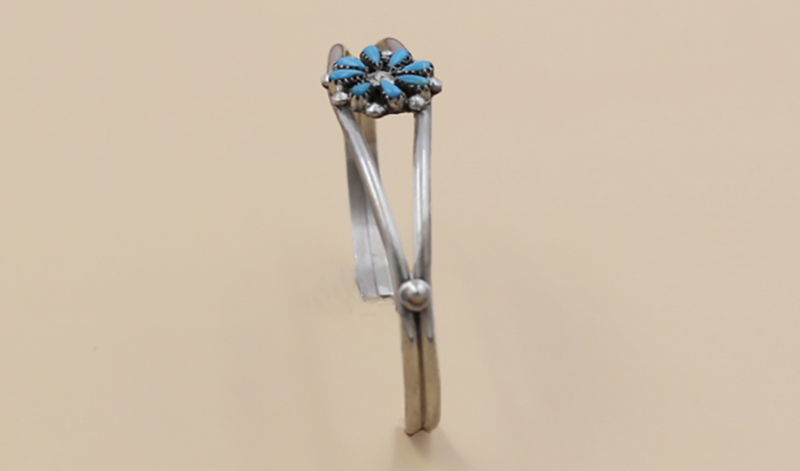 Simple Vintage Zuni Flower Cuff