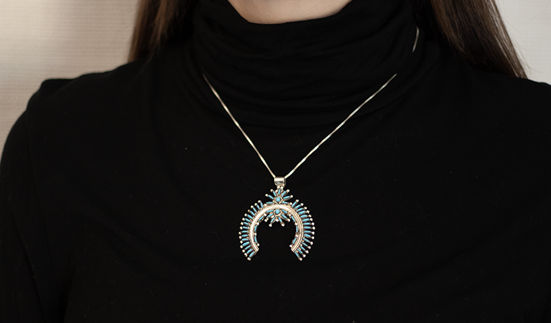 Needlepoint Naja Pendant